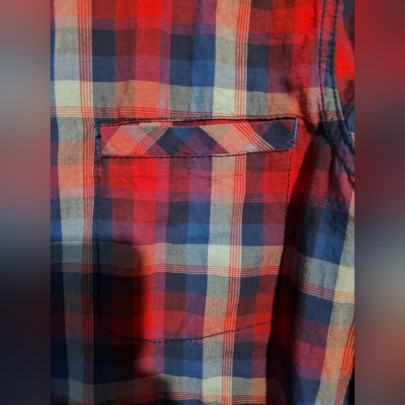 Button up - Picture 3 of 5